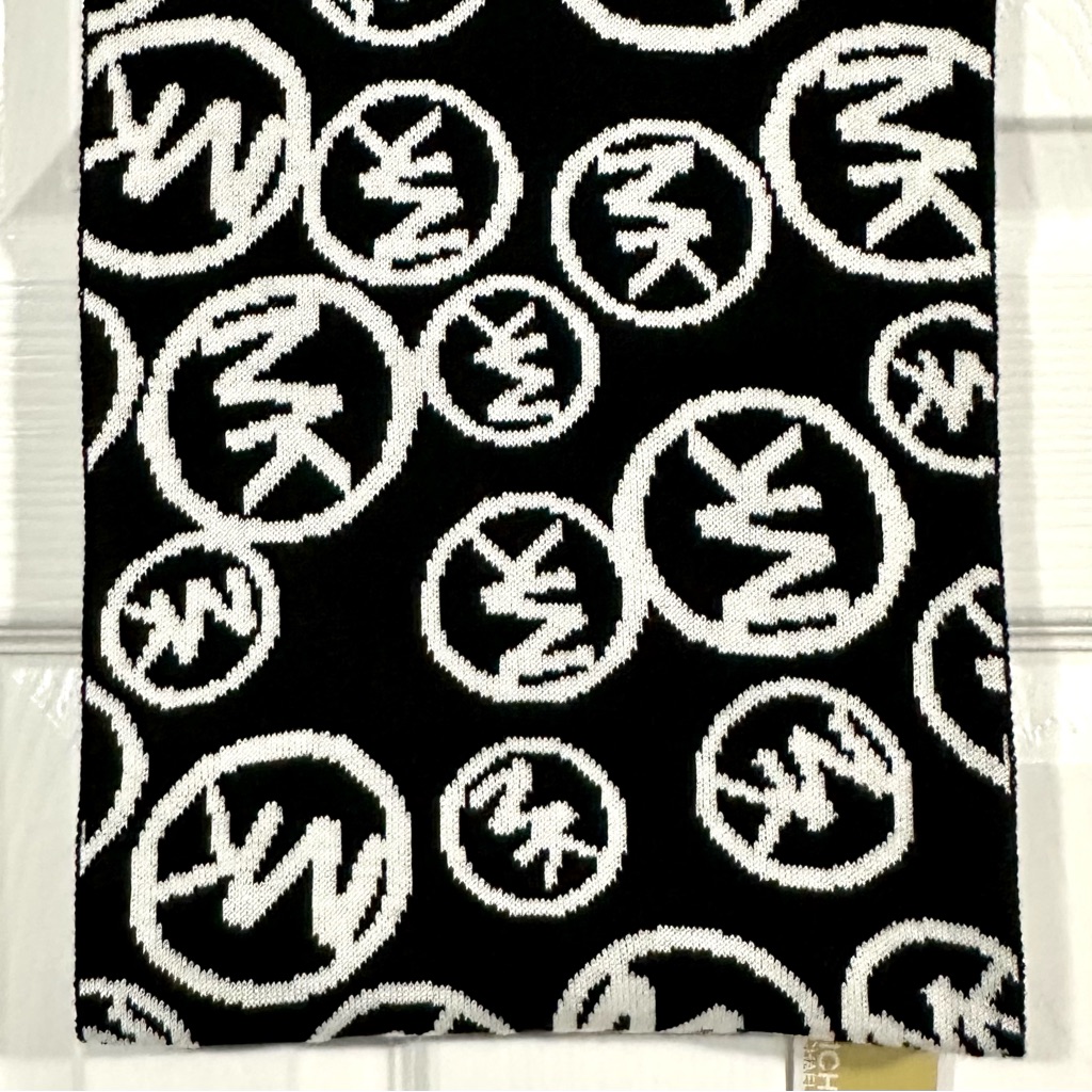 Nwt Michael Kors Black And White Scarf - Reversible Mk